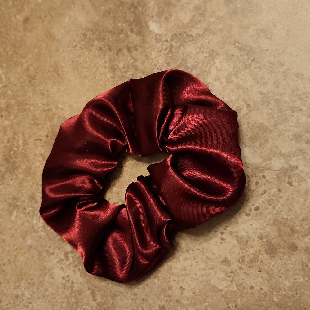 🐻 New Scrunchie